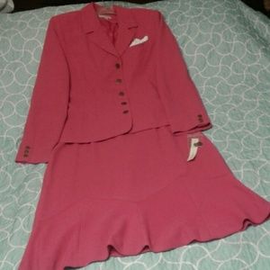 Amanda Smith Skirt Suit Set Pink Size 18